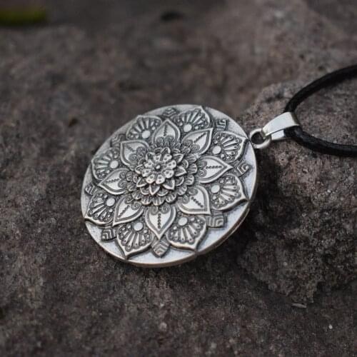 Sanlan Mandala Flower necklace Meditation Jewelry mindfulness Buddhist amulet necklaces