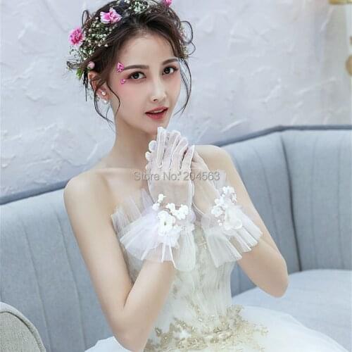 Romantic Wedding Party Finger Gloves Short Bridal Gloves with Flowers and Beads