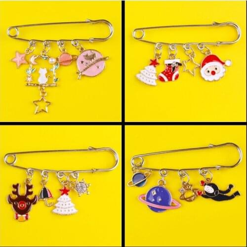 DIY Christmas Old Man Badges Cute Cat Icons Metal Badges On a Backpack Jeans Shirt Handbag Cartoon Style Pins Badges On Clothes