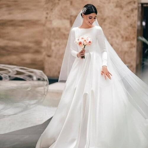 High Neck Long Sleeves Plain Satin Wedding Dress with Court Train No Decoration Simple Bridal Gowns Vestido De Novia