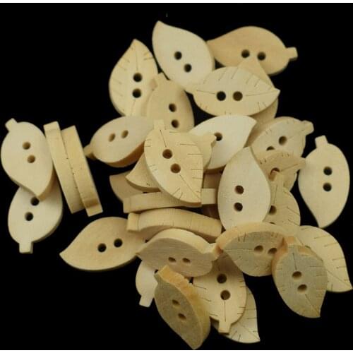 100PCS Leaves Wood Buttons for Craft DIY Clothing Decorative Scrapbooking 2 Holes Buttons Scrapbooking Crafts Accessories