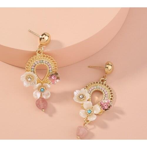 Fashion Pink Natural Stone Earrings Crystal Ladies Earrings With Rhinestone White Pearl Flower Metallic Jewelry
