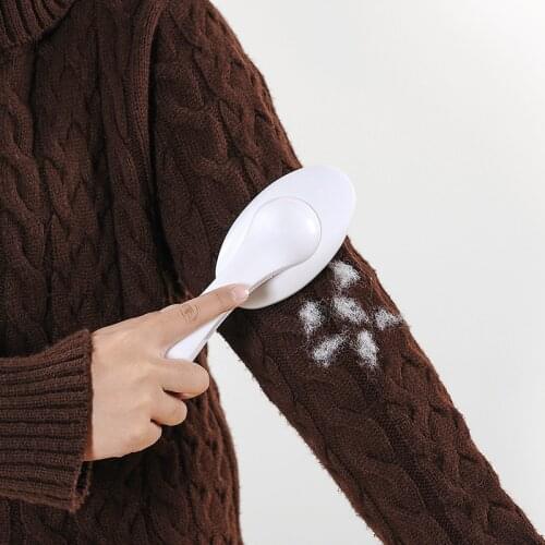 Reusable Rotary Cleaning brush Clothes lint removal Static brush home coat Suit Brush Pet hair remover