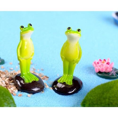 ZOCDOU Common Pond Stand Frog Small Statue Doll Toy Figurine Garden Home Car Desk Crafts Miniatures Decor Ornament Decoration