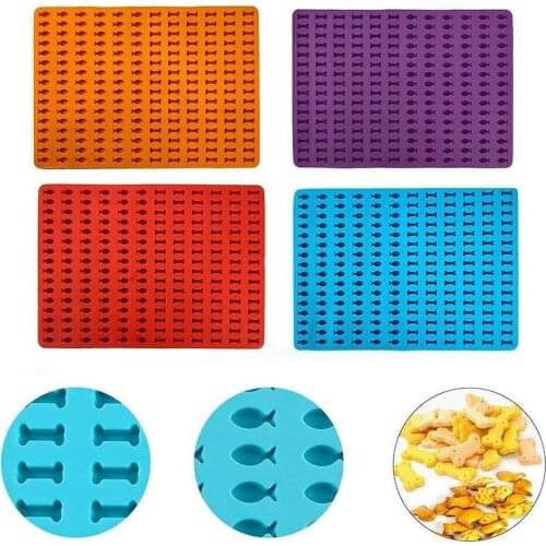 1Pcs Silicone Baking Mats Sheet Bakeware Mold Dog Pet Mold Cookies Puddy Pan Treats Baking Biscuit Cookies Treat Molds