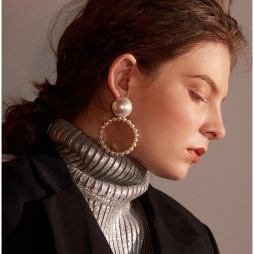 2021 New Fashion Womens circular Drop Earrings White Imitation Pearl Dangle Earrings Womens Elegant Gift Jewelry Wholesale