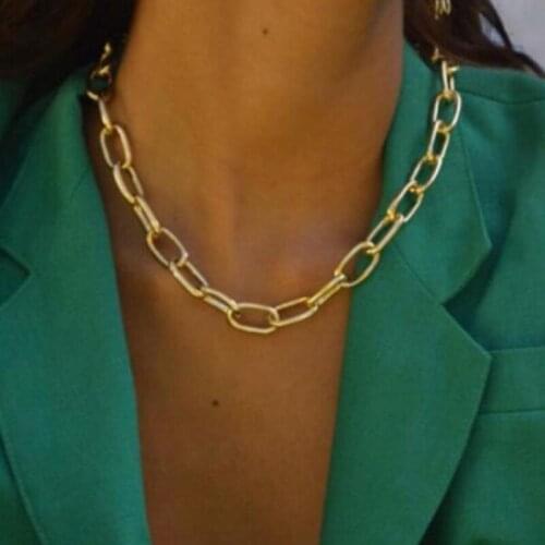 HOOCAT Chokers On The Neck