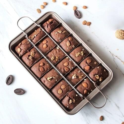 Carbon Steel Square Lattice Brownie Baking Pan 31*20*4.9CM Professional Bakeware Tools 18 Cavity Chocolate Cake Mold 1Pcs