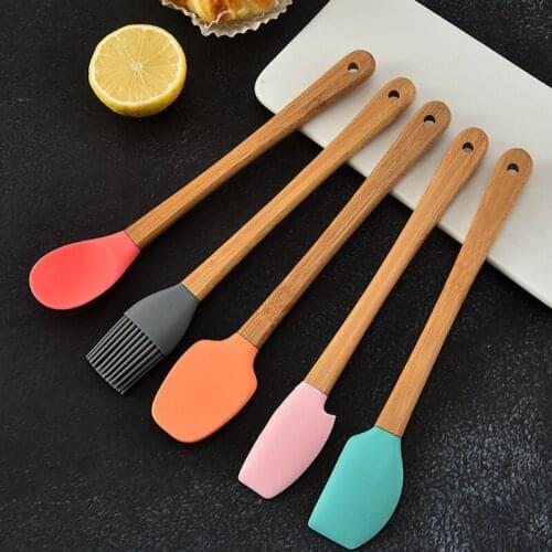 5-Piece Color Mini Baking Set Food Grade Silicone Spatula Scraper Soup Spoon Oil Brush Wooden Handle Design Kitchen Cooking Tool