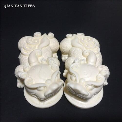 One pair White brave troops mascot statue，Modern art sculpture，Lucky Decoration，Home decoration crafts，free delivery