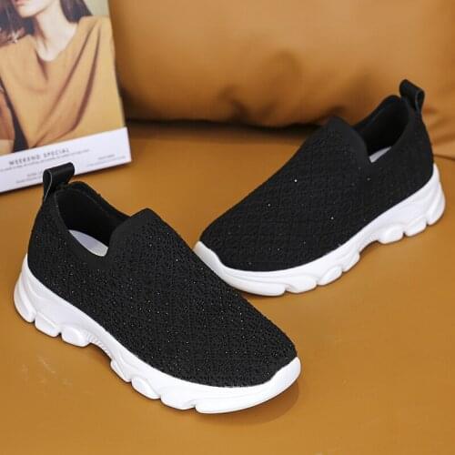 New Women Casual Shoes Ladies Sport Sneakers Lace Up Running Shoe Woman Red Platform Sneaker Wedges Vulcanized Mesh Trainers