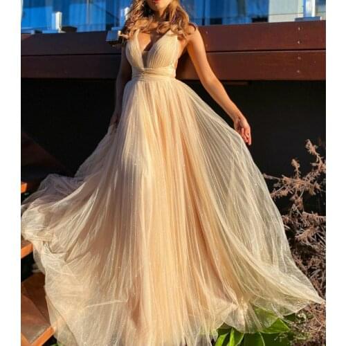 Long Spaghetti Straps V-Neck Champagne Celebrity Dresses Criss Cross Back Robe De Soiree Floor Length Formal Gowns for Women