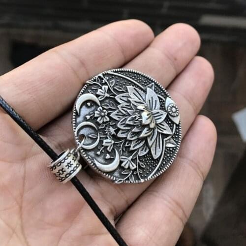 Pagan Amulet Lotus Eyes Moon Pendant Women Lotu Mandala Flower Necklace Wiccan Lotus Moon Meditation Yoga Spiritual Jewelry