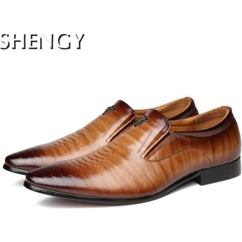 New Mens Autumn Leather Shoes Small Square Head Crocodile Pattern Retro Casual Shoes Pedal Set Foot Males Shoes