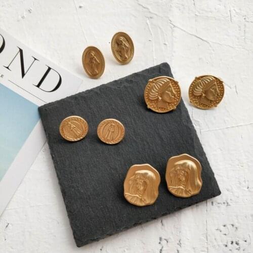 Vintage Gold Coin Shape Matte Stud Earrings for Women Fashion Portrait Virgin Mary Simple Ear Jewelry Gifts