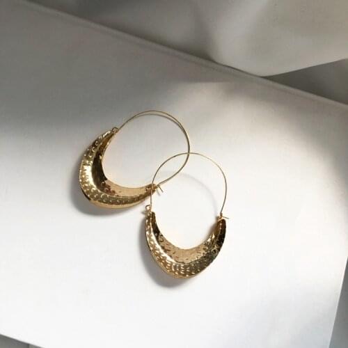 Fashion Women Earrings New Design Personality Style Metal Beaten Surface Dangle Drop Earrings For Women Girl Party Gifts