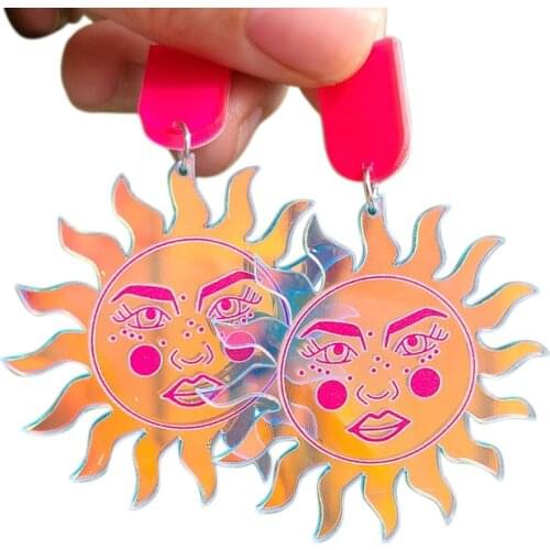 New Trendy Acrylic Dazzle Glaring Adorkable Sun Face Earrings For Women Smiling Face Flame Fashion Jewelry Accessories E21015