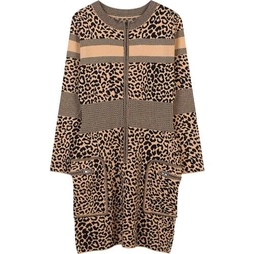 Autumn And Winter 2021 European And American New Womens Round Neck Long Sleeve Medium Long Slim Leopard Knitted Dress