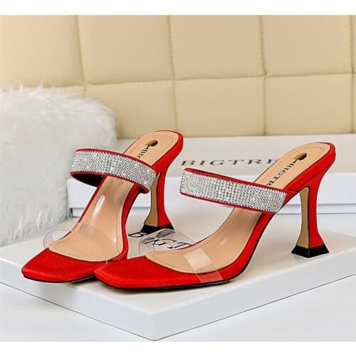 European and American sexy womens sandals and slippers with thick heels and transparent rhinestones with slippers