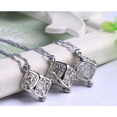 Glowing Necklace Stone Tree Pendant Necklace Fashion Charm Luminous Silver Plated Women Jewelry Hollow Luminous Stone Gifts