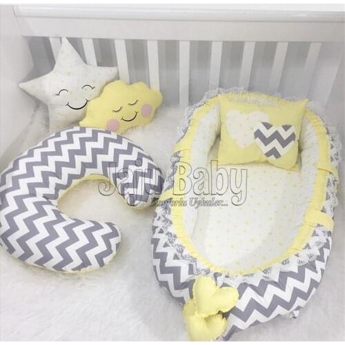 Jaju Baby Handmade, Gray Zigzag Babynest and Breastfeeding Pillow Set
