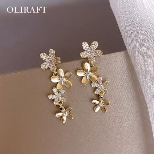 OLIRAFT 2021 Romantic Sweet Design Flower Women Earrings Bling Stud Earring Wedding Jewelry Pendant Birthday Gift Accessories