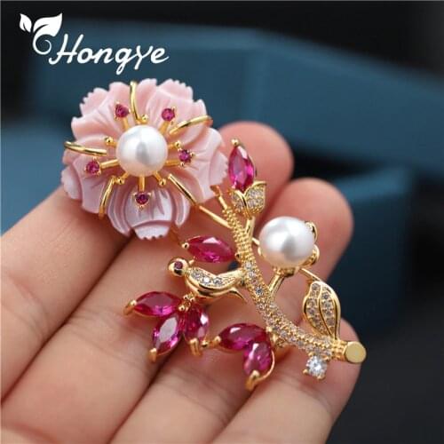 Hongye Fashion Natural Freshwater Pearl Brooches For Women Crystal Pink Flower Real Gold Pin Christmas Gift Accessories Ladies