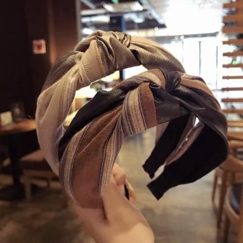 Q New Women Hairbands Top Knot Hair Hoop Bezel Stripe Cloth Headband Women Hair Accessories Make Up Hair Bands