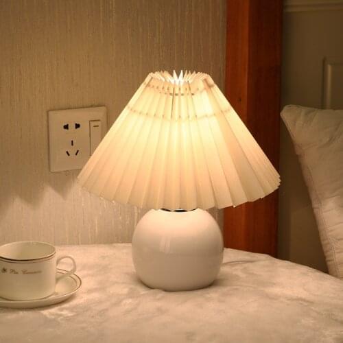 Pleated Fabric Ceramics Table Lamps for Bedroom Modern Nordic Desk Lamp Bedside Living Room Nightstand Light Fixtures Home Decor
