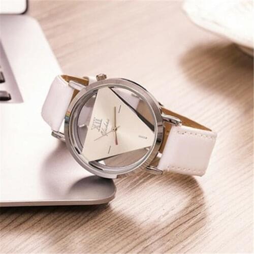 Hesíodo Senhoras Nova Moda Design de Relógios Elegante Triângulo Oco de Moda Das Mulheres do Relógio com De Couro Fino Relógio
