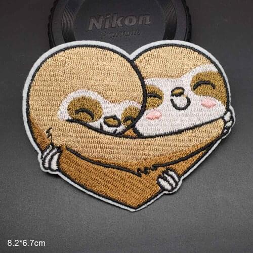 Lovely Brown Lover Reading Animal Iron On Embroidered Clothes Patches For Clothing Jean Backpacks Shoolbag Wholesale