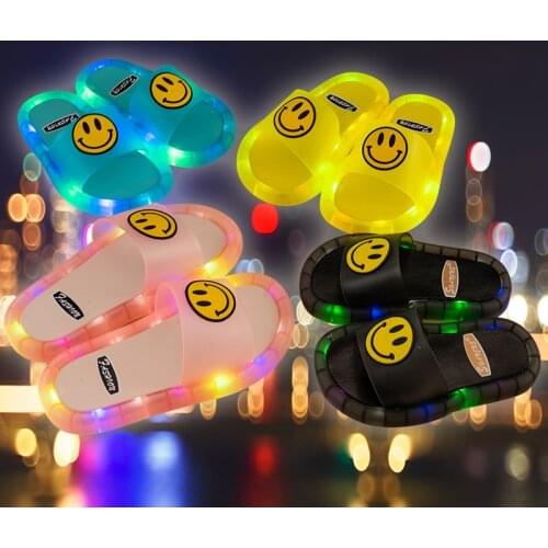 New Fashion Led Light Up Shoes Smile Face Cartoon Luminous Slippers Kids Shoes Girl Boys Outdoor Flip Flops Beach shoes SO040