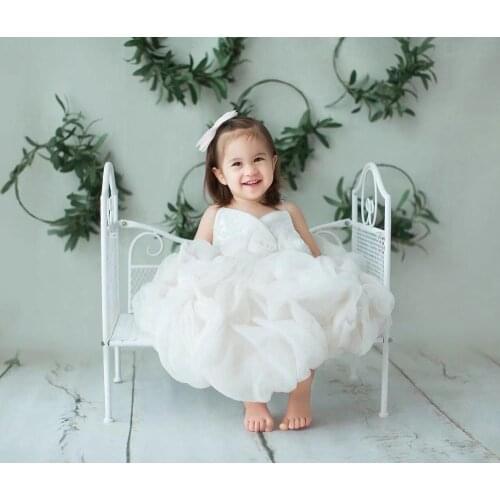 Baby Photography Props Furniture Wrought Iron Bed Photo Shoot for Kids Princess Pink Bed Newborn Girl Photo Props Accessories