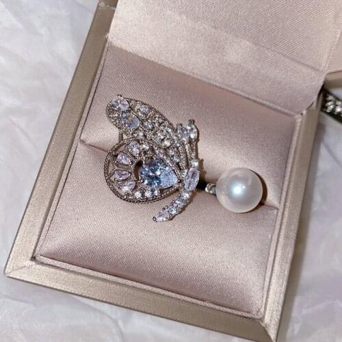 Cute Female Small Freshwater Pearls Butterfly Asymmetric Earrings 925 Sterling Silver Women Girls Fashion Ear Stud Fine Jewelry