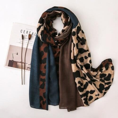 Scarf Women Autumn Winter Versatile Leopord Pattern New Style Cotton Linen Shawl Dual Purpose Gauze Kerchief Silk Scarves