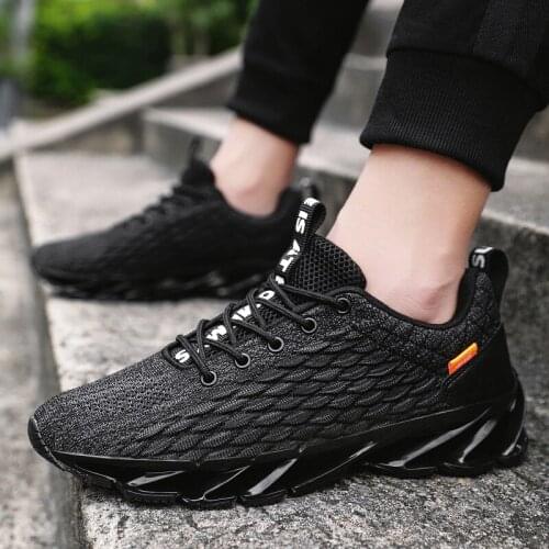 Running Shoes Breathable Men Sock Sport Sneakers Lace Up Light Couple Walking Shoes Outdoor Footwear Men Shoes