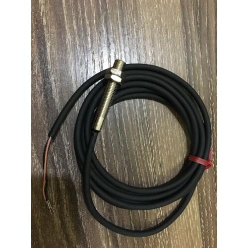 M8 diffuse photoelectric switch E3HT-DS3E1 normally open