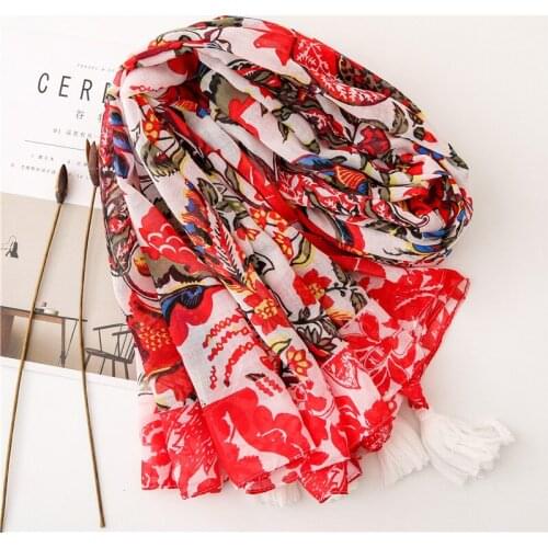 2020 New Fashion Summer Women cotton Scarf flower Beach Hijab Shawls and Wraps Female Foulard Echarpe Designer Bandana