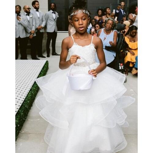 White Ivory Flower Girl Dresses for Wedding With Crystals Sash Kids Gown Spaghetti Little Pageant Clothes Vintage Communion