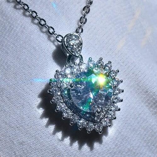 Huitan High Quality Brilliant Cubic Zircon Heart Pendant Necklace Women Gorgeous Female Party Jewelry Love Gift Stylish Necklace