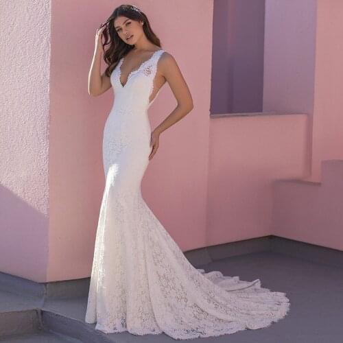 Elegant Sweep Train Sleeveless High Quality Lace Mermaid Wedding Dress 2021 Sexy V-Neck Bridal Gowns with Button Back