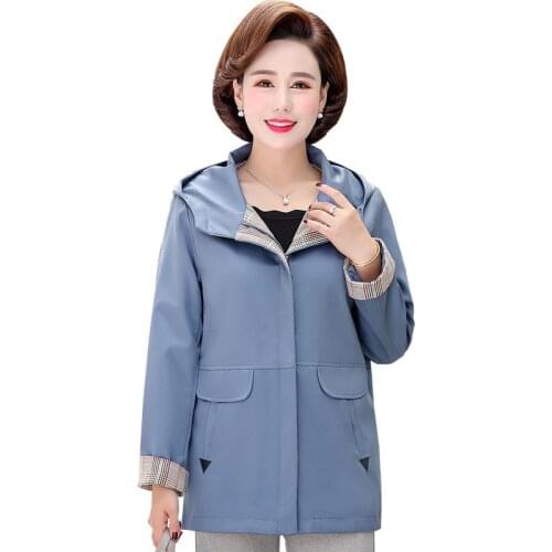 2020 New Middle-aged Mother Spring Autumn Jacket Casual Top Women Windbreaker Plus Size Loose Outerwear Hooded Women Coats
