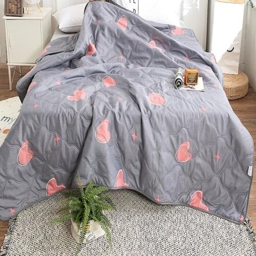 Drop Shipping Newly Spring Summer Polyester Quilt Blanket Bedding Cover Sheets Bed Plaids Coverlet Thin Quilts