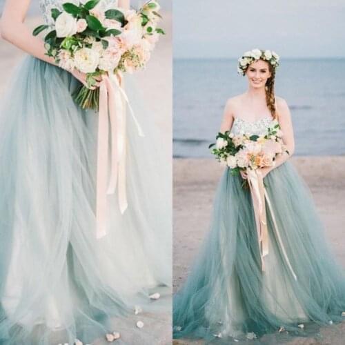 Vintage Colorful Country Beach Wedding Dresses A Line Sweetheart Lace Tulle Pale Blue Tulle Bridal Gowns Sweep Train Petals