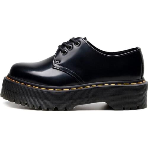 2021 Original Women Leisure Skateboarding Shoes Thick Soled Leather Women Shoes Rubber Skateboarding Shoe for Woman Size 35-42