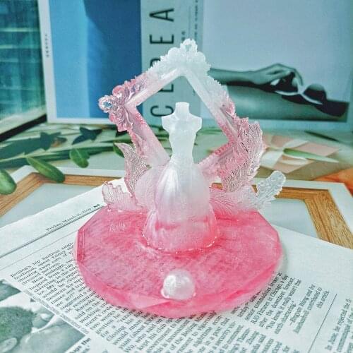 DIY Luxury Creative Ins Style Evening Dress Universal Desk Phone Holder Mount Stand for S10 IPhone12 Mobile PhoneTablet Desktop