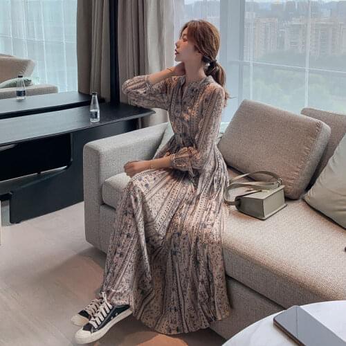2020 Spring Autumn Floral Printed Chiffon Dress Women Vintage French Retro Long Sleeve V Neck Pleated Dress Bottoming Vestidos