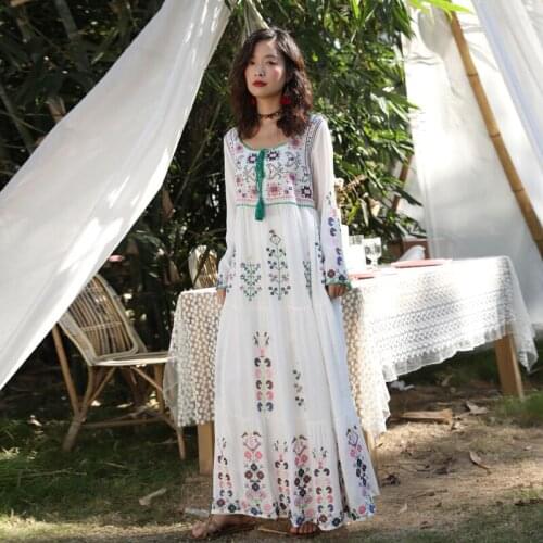 Summer 2020 new Korean version of womens clothing retro embroidery loose dress fashion flow Soviet Bohemian long dress