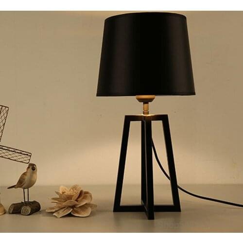 Nordic Iron Fabric Table Lamp Modern LED Bedside Lamp Bar Study Bedroom Desk Lamp Home Decor Living Room Lighting Light Fixtures