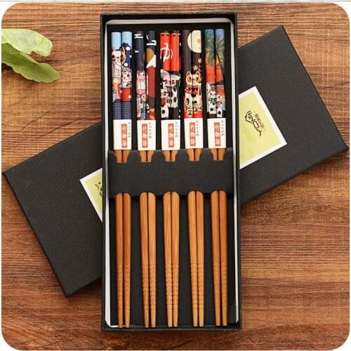 5PCS/Box Bamboo lucky cat Chopstick cute chopsticks With Gift Box chop sticks Tableware Suit Chinese Food Dietary tools